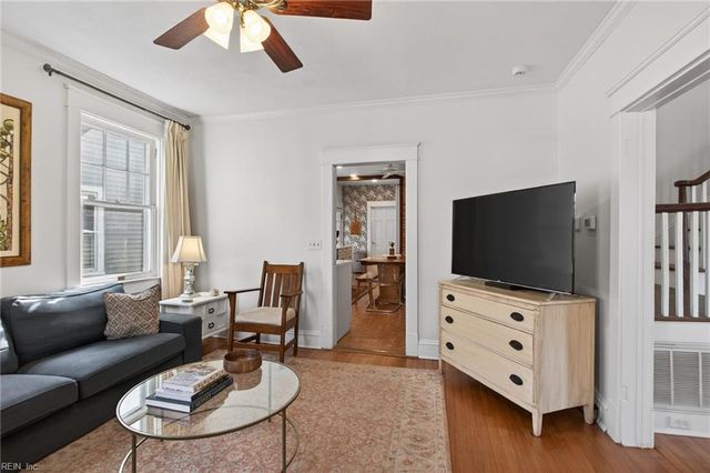 1049 Jamestown CRES, Norfolk, VA 23508