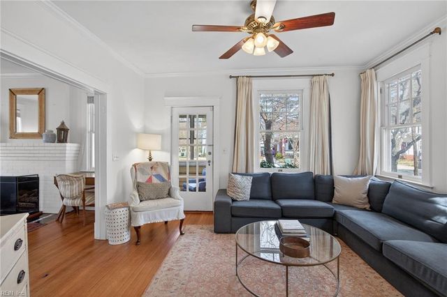 1049 Jamestown CRES, Norfolk, VA 23508