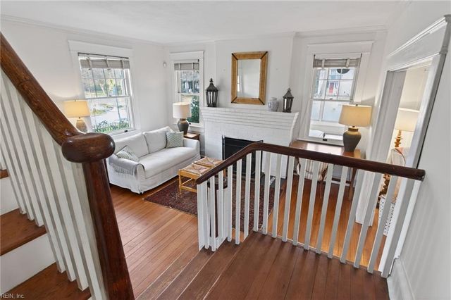 1049 Jamestown CRES, Norfolk, VA 23508