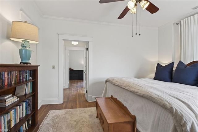 1049 Jamestown CRES, Norfolk, VA 23508