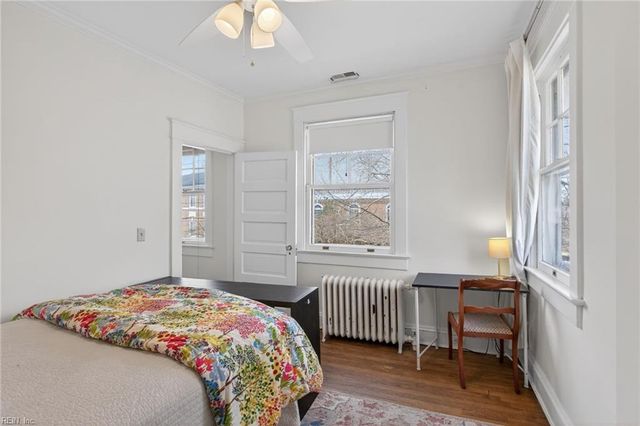 1049 Jamestown CRES, Norfolk, VA 23508