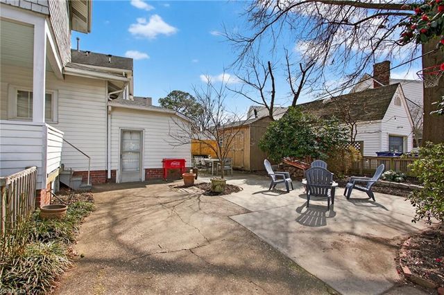 1049 Jamestown CRES, Norfolk, VA 23508