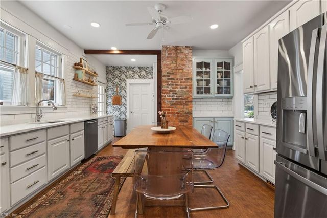 1049 Jamestown CRES, Norfolk, VA 23508