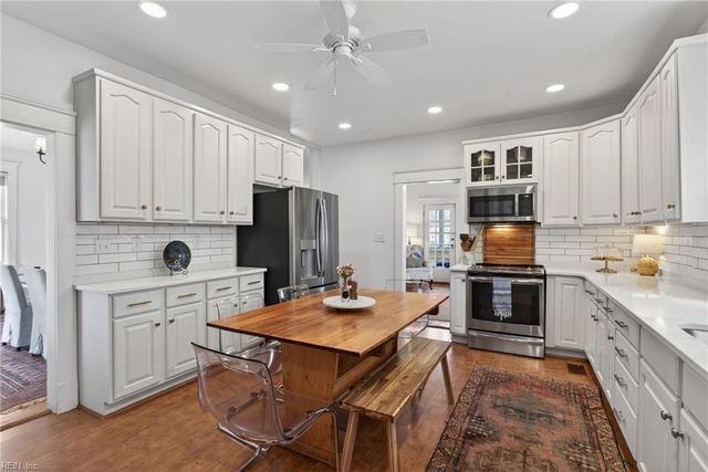 1049 Jamestown CRES, Norfolk, VA 23508