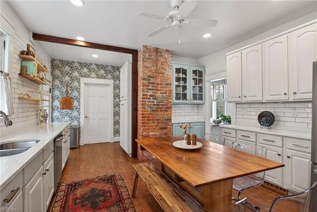 1049 Jamestown CRES, Norfolk, VA 23508