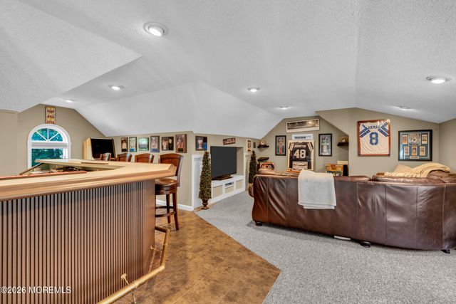 13 Fox Hill Drive, Millstone, NJ 08535