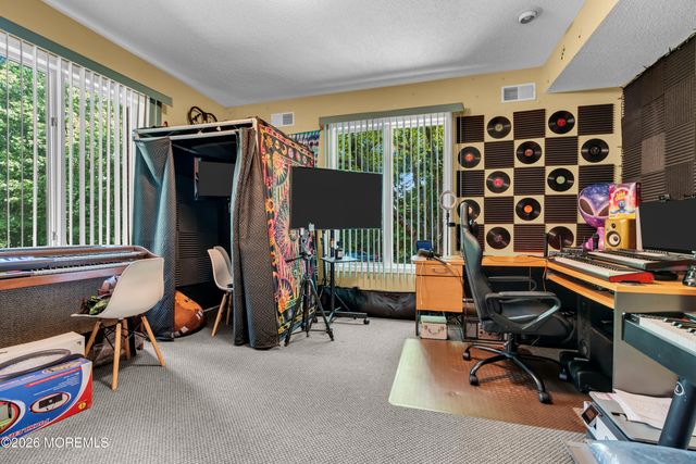13 Fox Hill Drive, Millstone, NJ 08535