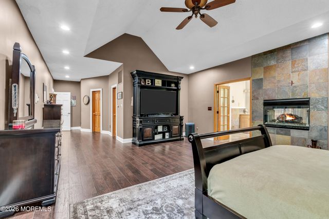 13 Fox Hill Drive, Millstone, NJ 08535