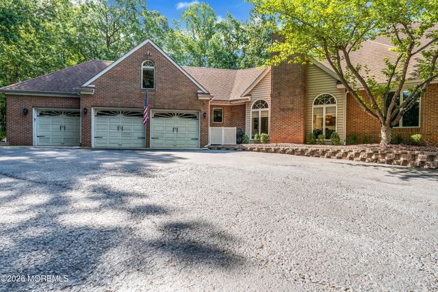 13 Fox Hill Drive, Millstone, NJ 08535