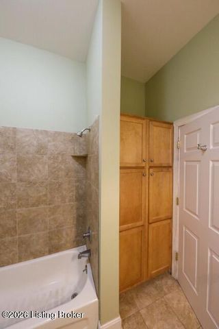 900 S 5th St UNIT 202, Louisville, KY 40203