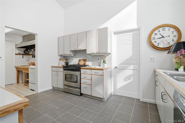 23 Ferdon Avenue, Sparkill, NY 10976