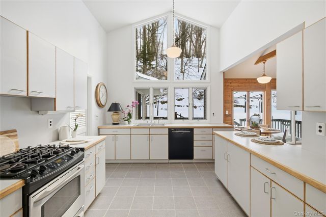 23 Ferdon Avenue, Sparkill, NY 10976