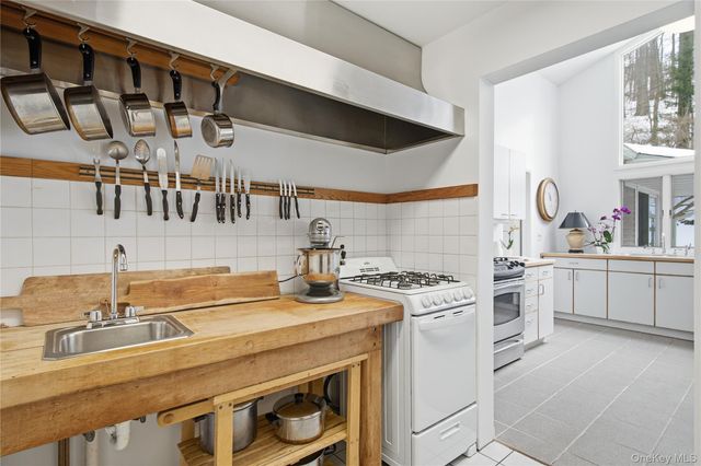 23 Ferdon Avenue, Sparkill, NY 10976