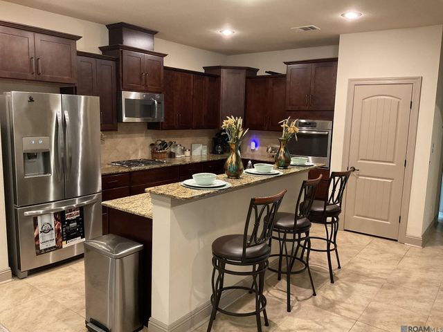 33941 Kingfisher St, Denham Springs, LA 70706
