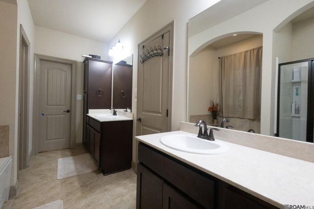 33941 Kingfisher St, Denham Springs, LA 70706