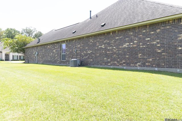 33941 Kingfisher St, Denham Springs, LA 70706