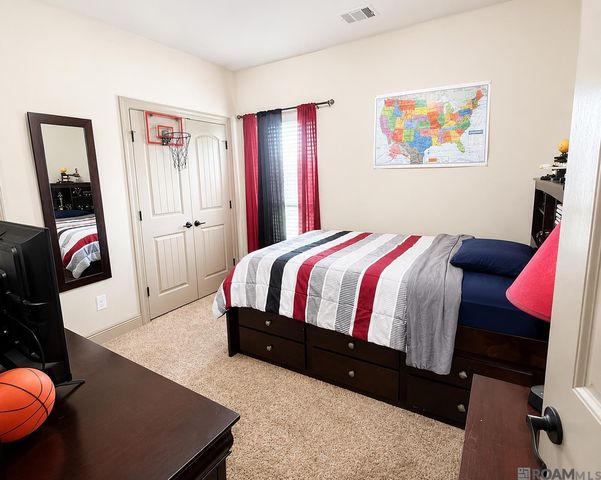 33941 Kingfisher St, Denham Springs, LA 70706