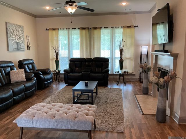 33941 Kingfisher St, Denham Springs, LA 70606