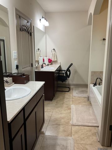 33941 Kingfisher St, Denham Springs, LA 70606