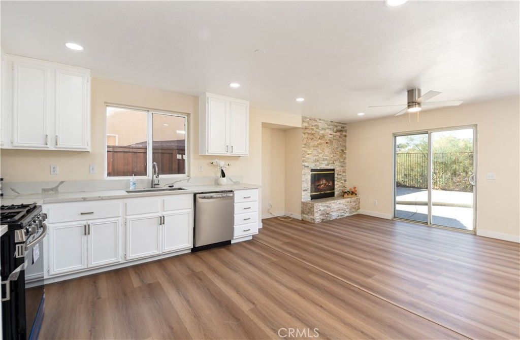 Image 12 of property listing at 31653 Canyon Estates, Lake Elsinore, CA 92532