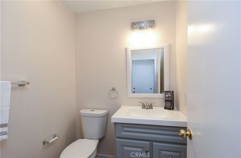 Image 14 of property listing at 31653 Canyon Estates, Lake Elsinore, CA 92532