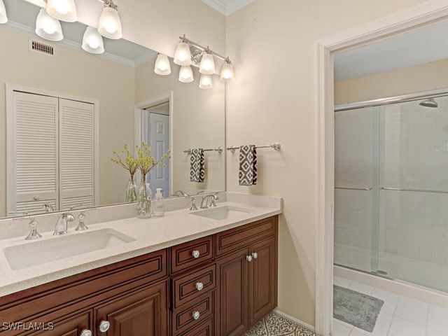 7095 Barrington CIR 6-102, Naples, FL 34108