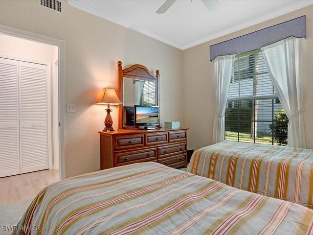 7095 Barrington CIR 6-102, Naples, FL 34108