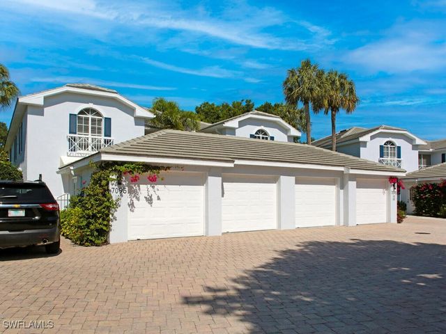 7095 Barrington CIR 6-102, Naples, FL 34108