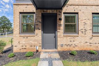 1135 Knight NW Walk, Atlanta, GA 30318