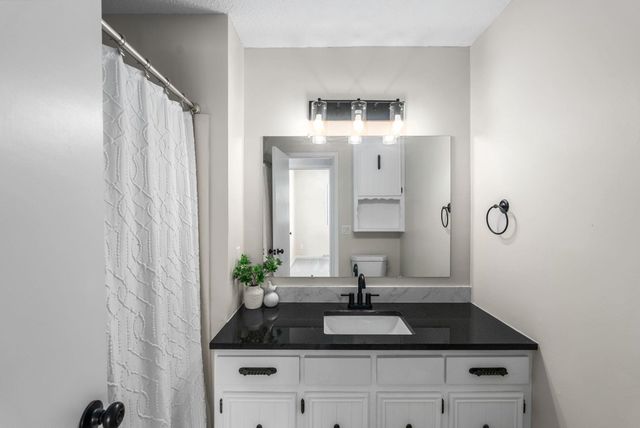 2524 N Welgate Cir, Wichita, KS 67226