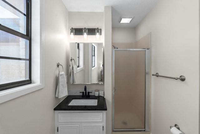 2524 N Welgate Cir, Wichita, KS 67226