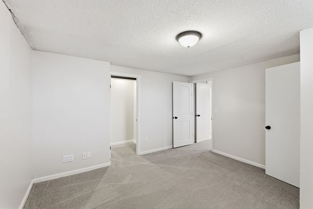 2524 N Welgate Cir, Wichita, KS 67226