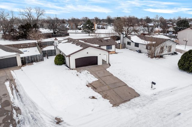 2524 N Welgate Cir, Wichita, KS 67226