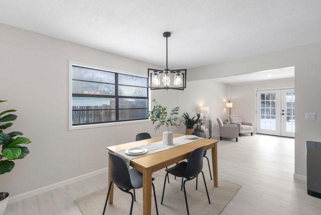 2524 N Welgate Cir, Wichita, KS 67226