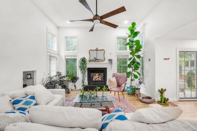 2110 Austin Bluffs Court, Toledo, OH 43615