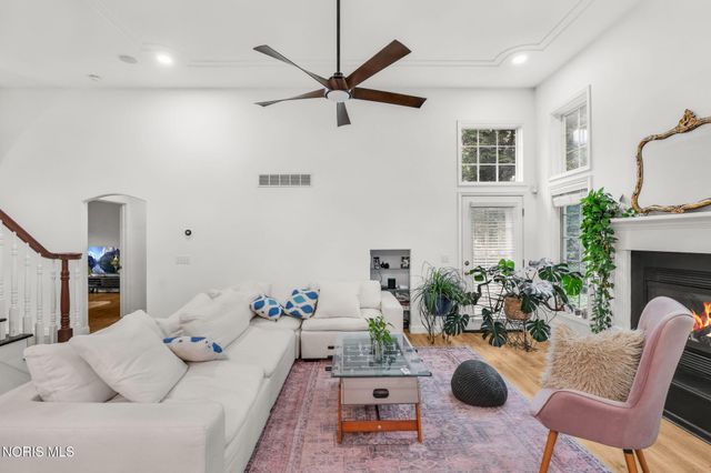 2110 Austin Bluffs Court, Toledo, OH 43615