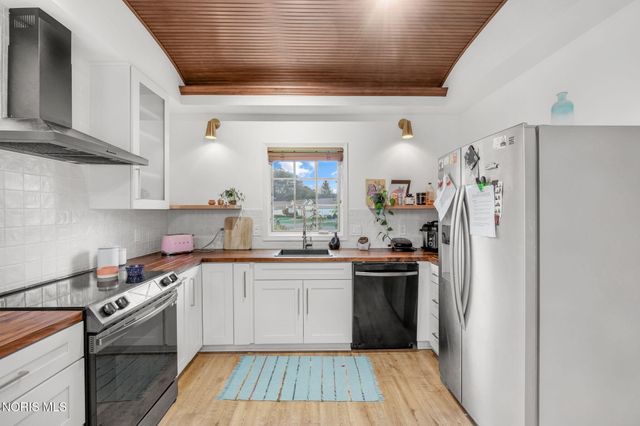 2110 Austin Bluffs Court, Toledo, OH 43615