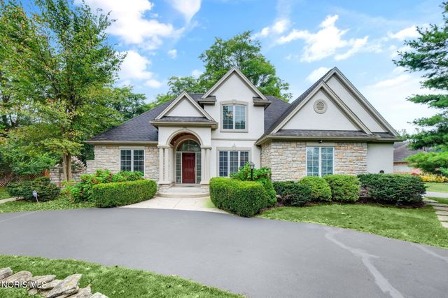 2110 Austin Bluffs Court, Toledo, OH 43615