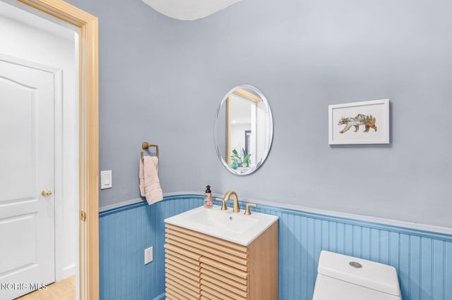 2110 Austin Bluffs Court, Toledo, OH 43615