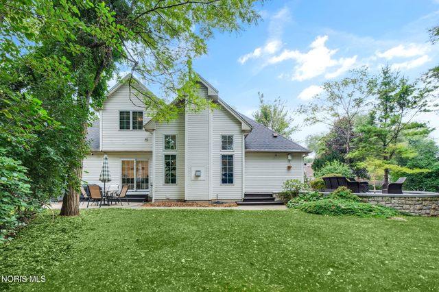 2110 Austin Bluffs Court, Toledo, OH 43615