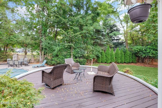 2110 Austin Bluffs Court, Toledo, OH 43615