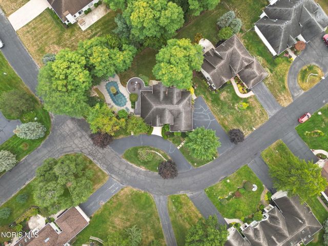 2110 Austin Bluffs Court, Toledo, OH 43615