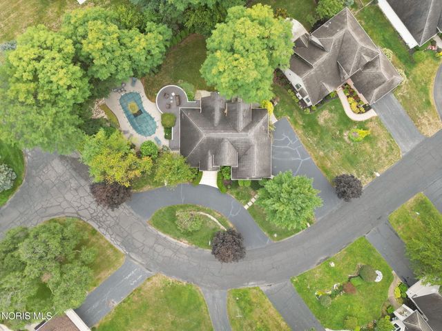 2110 Austin Bluffs Court, Toledo, OH 43615