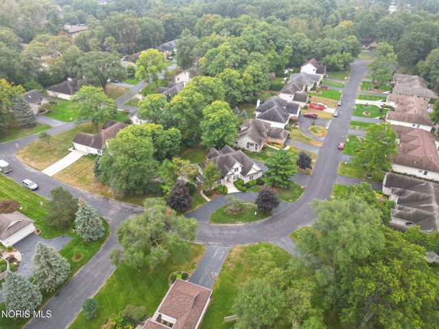 2110 Austin Bluffs Court, Toledo, OH 43615