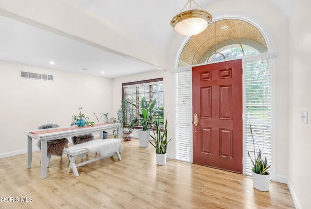 2110 Austin Bluffs Court, Toledo, OH 43615