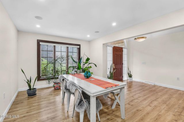 2110 Austin Bluffs Court, Toledo, OH 43615