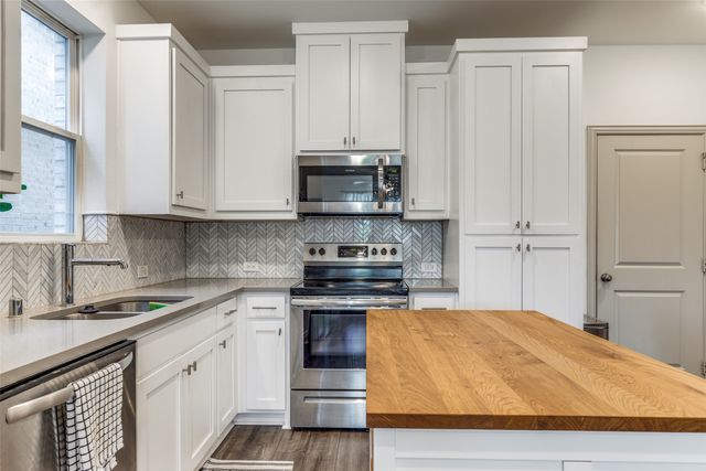 5106 Springlake Parkway, Haltom City, TX 76117