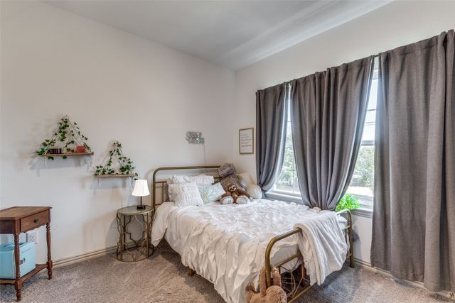 5106 Springlake Parkway, Haltom City, TX 76117