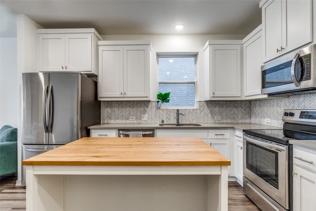 5106 Springlake Parkway, Haltom City, TX 76117