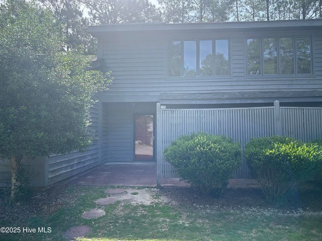 402 Sherbrooke Circle, Laurinburg, NC 28352